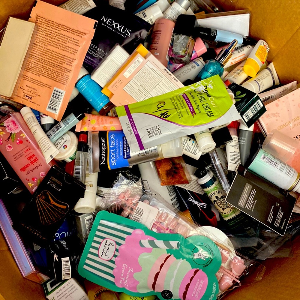 10 piece Mystery Cosmetic/Beauty Products